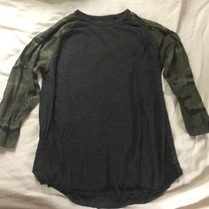American Eagle 3/4 Sleeve Tee
